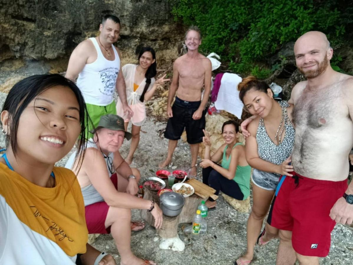 Sandstorm Lodge And Cafe Puerto Galera Buitenkant foto