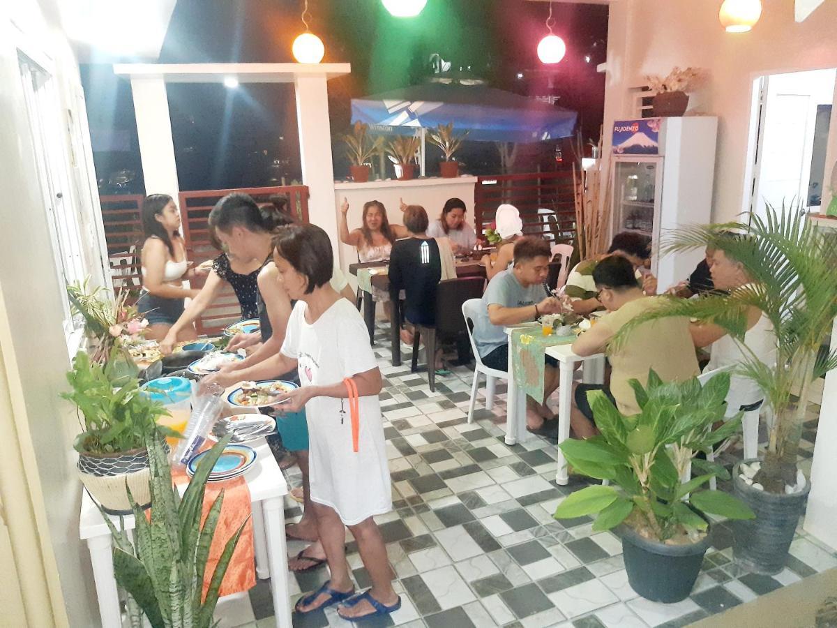 Sandstorm Lodge And Cafe Puerto Galera Buitenkant foto