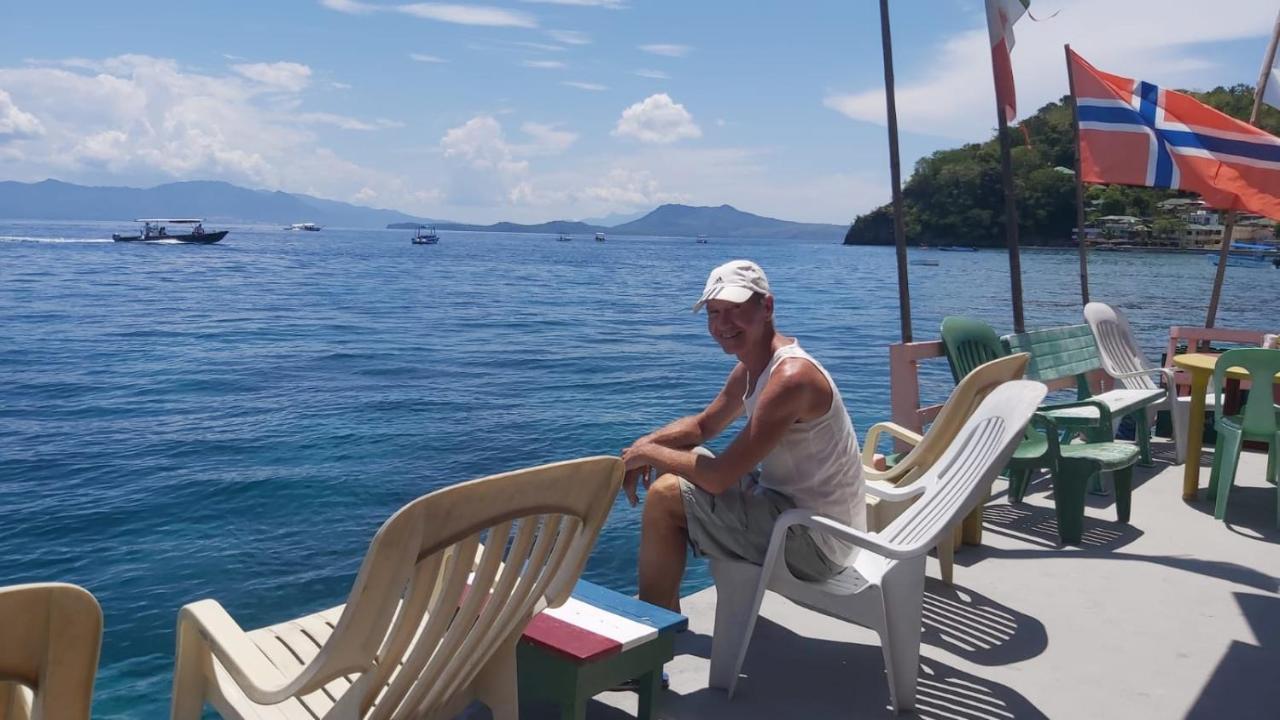 Sandstorm Lodge And Cafe Puerto Galera Buitenkant foto